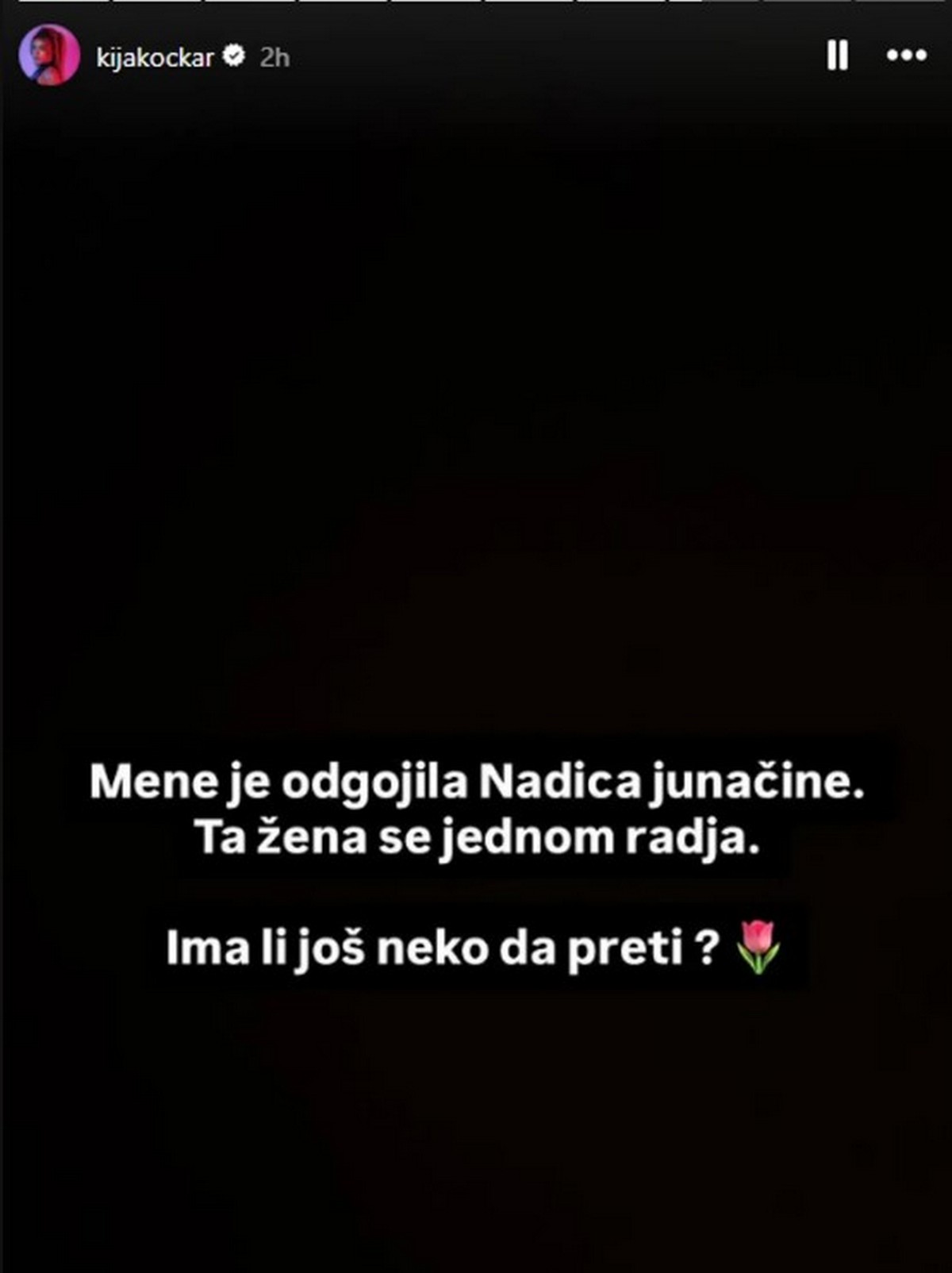 "Dođi junačino, ja živim sama, ima li još ko da preti?" Kija se obračunava na mrežama "Mene je odgojila..."