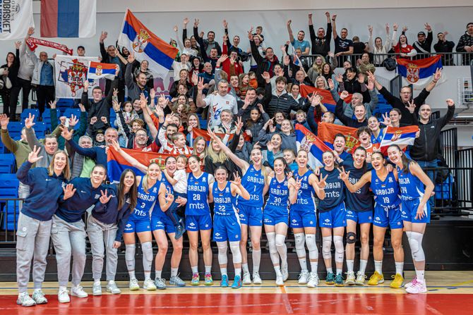 Ženska košarkaška reprezentacija