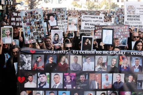 Skoplje, marš za žrtve u požaru u diskoteci