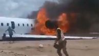 Avion u kom je bio ministar rudarstva izleteo sa piste i zapalio se: Snimljene jezive scene u Kongu