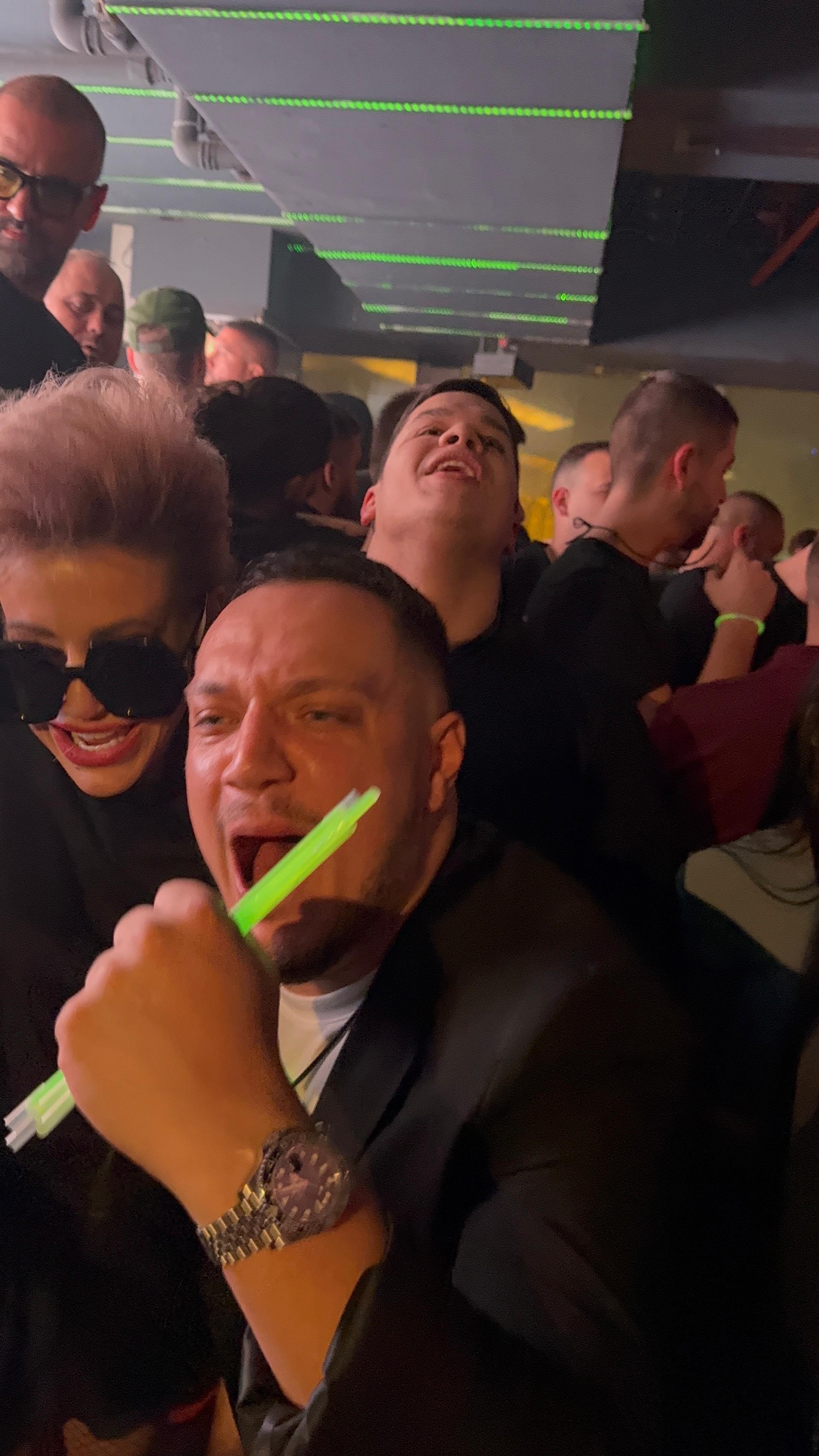 Dušicu Jakovljević smo snimili na novom radnom mestu: Dok traje haos na Pinku, voditeljka uhvaćena noćas