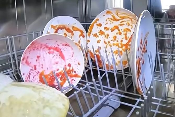 mašina za pranje sudova