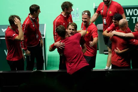 Dejvis kup Belgija - Zizu Bergs