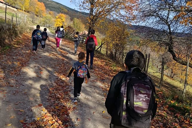 Mališani iz dva novopazarska sela dobila su prevoz do škole