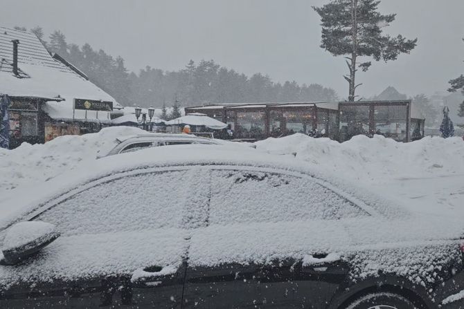 Sneg na Zlatiboru do 20 centimetara