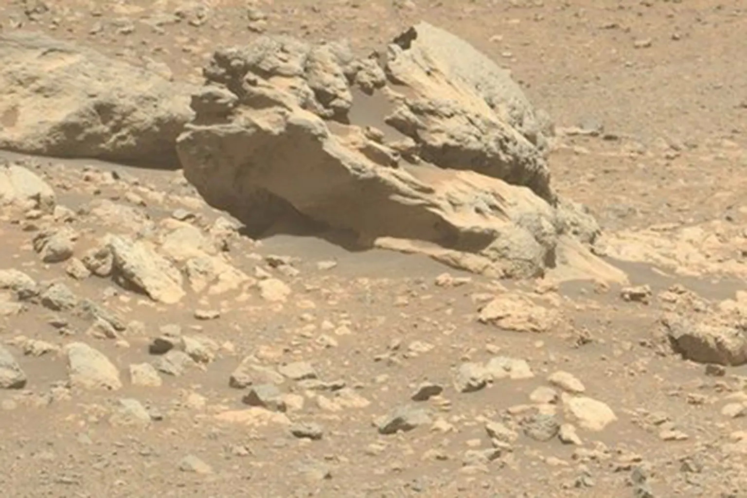 Misteriozna struktura sa Marsa podstakla teorije o davno izgubljenoj civilizaciji na Crvenoj planeti
