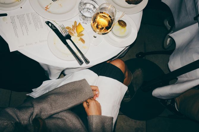 vino, izlazak večera, sto, žena