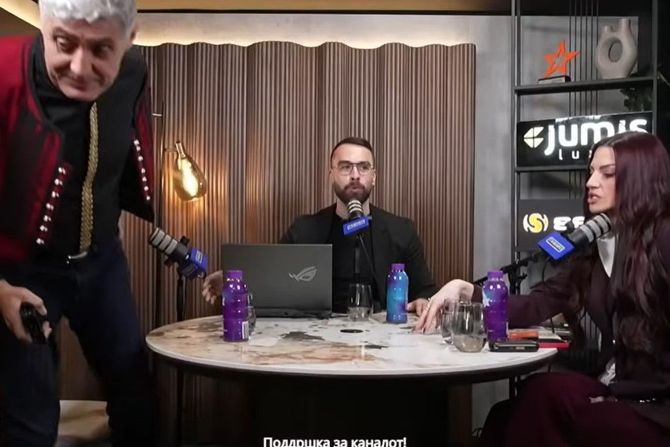 Tara Simov, Miroljub Petrović