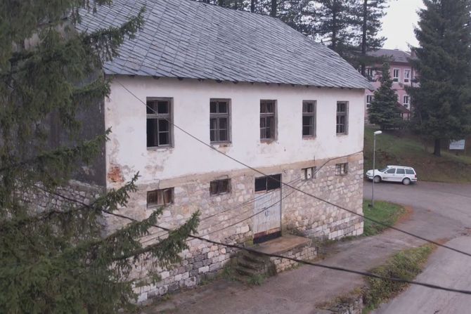 Škola u selu Katići