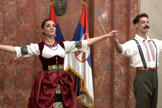 Nacionalni ansambl "Kolo"