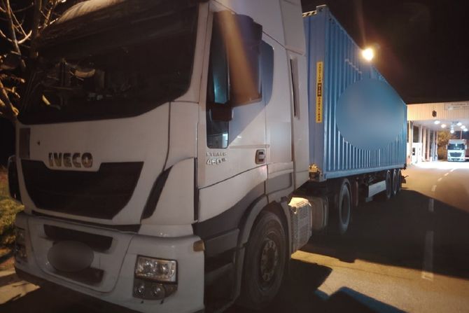 Tovar sedativa u kabini kamiona, carina, lekovi