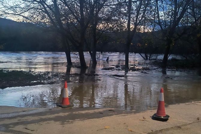 Južna Morava vanredna situacija poplava poplave raka reke