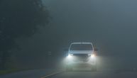 Većina vozi po magli potpuno pogrešno: Evo kada treba da uključite svetla za maglu