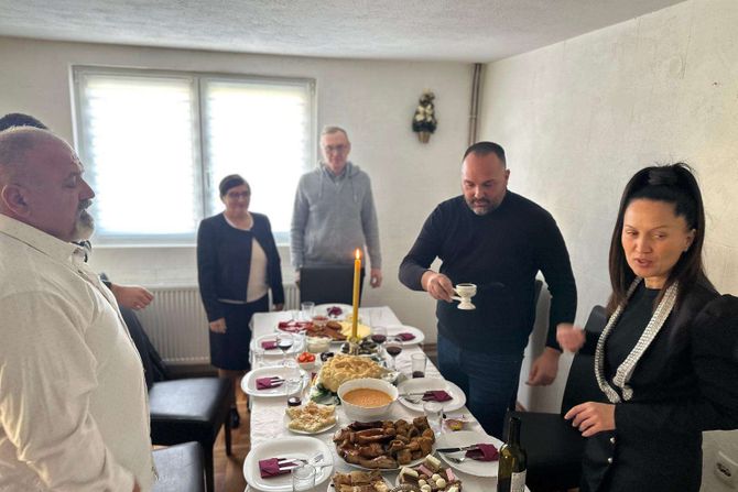 Purići slave krsnu slavu na tradicionalan način