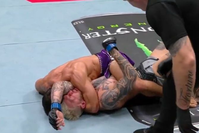 Arman Carukjan - Den Huker