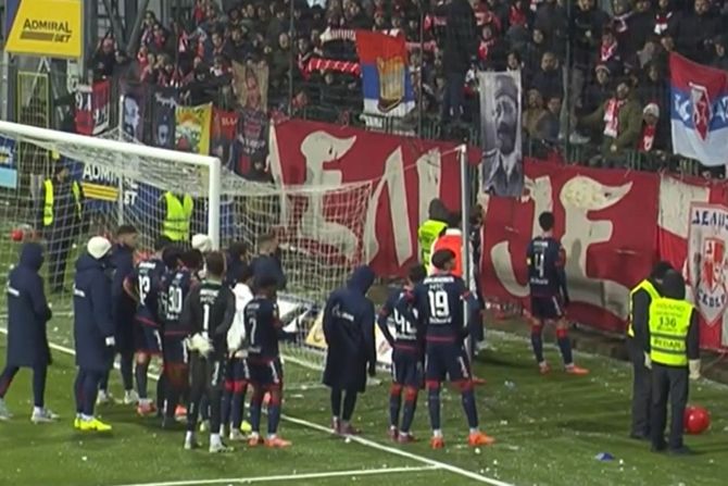 Javor - Zvezda, igrači kod Delija nakon utakmice