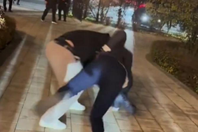 Hamzat Čimajev, Džon Džons