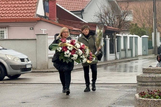 Leontina Vukomanović