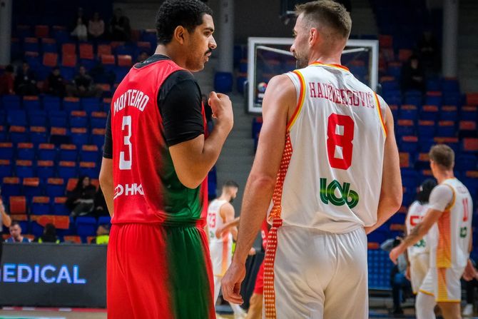 Košarkaške reprezentacije Crne Gore i Portugala