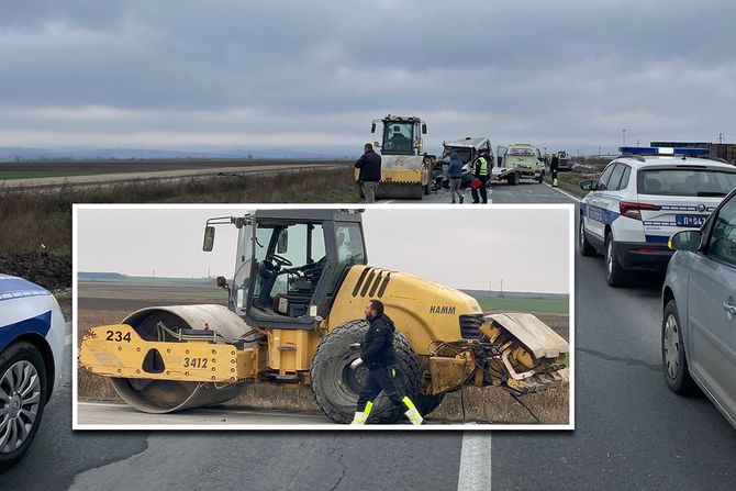 saobracajna nesreca, irig Ruma, Putnički kombi udario u radnu mašinu