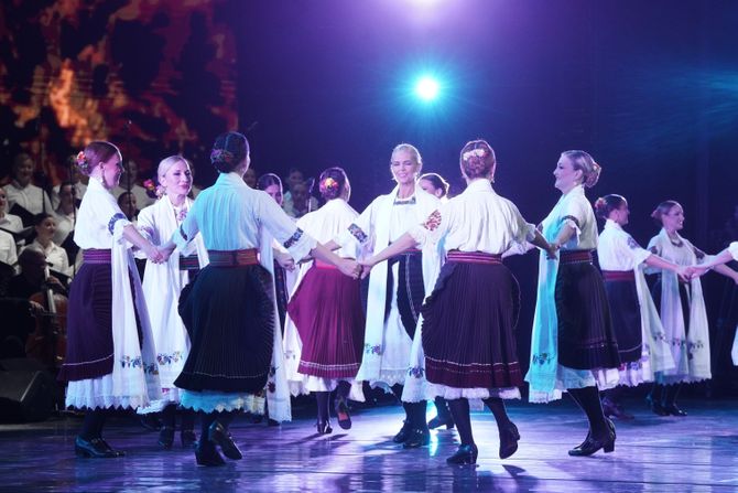 KOLO SRPSKA SVITA SAVA CENTAR