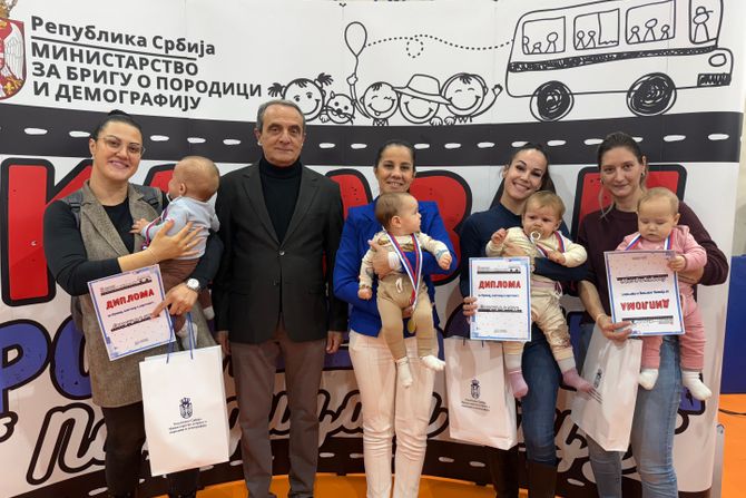 Karavan roditeljstva , Požarevac, Perić