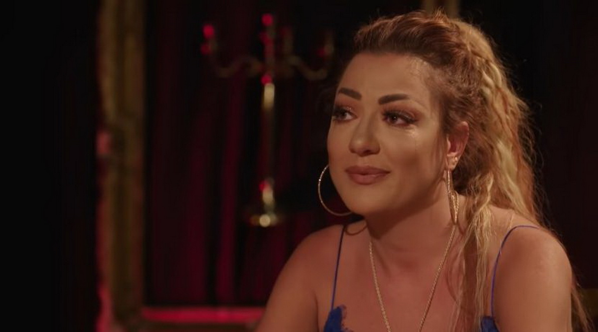 "Ukrala je 500€ i POBEGLA sa splava!" Sandra Rešić žestoko udarila na Minu Kostić: "Jurili su je po gradu"