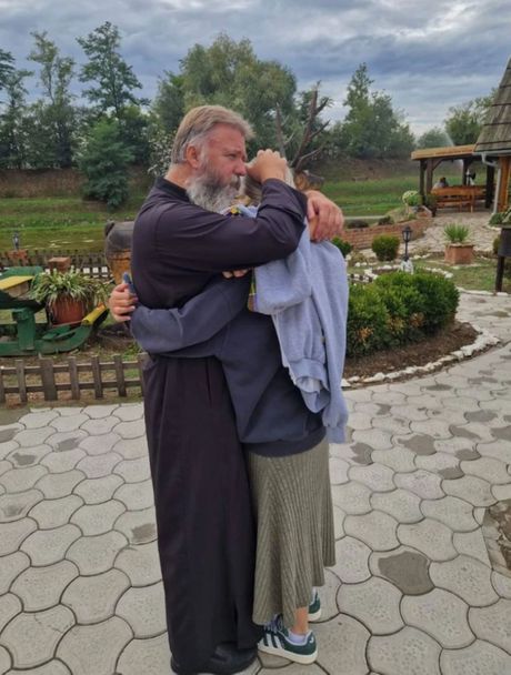 Otac Predrag Popović