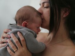 mama, beba, žena, novorođenče, dete