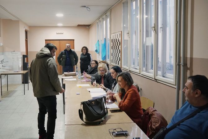 Biračka mesta Negotin, Mionica, Sečanj, gde se danas održavaju lokalni izbori