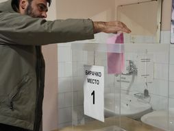 Biračka mesta Negotin, Mionica, Sečanj, gde se danas održavaju lokalni izbori