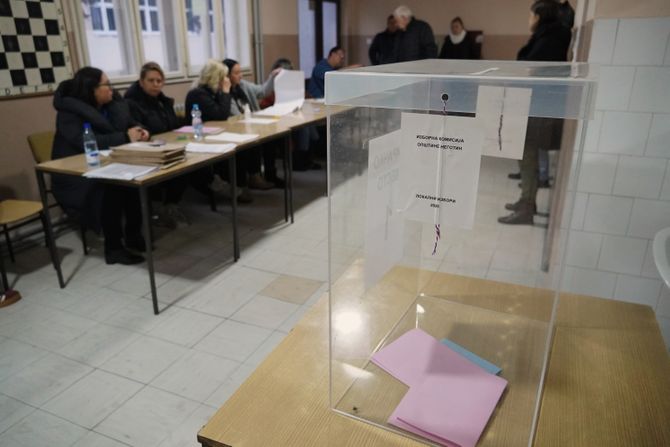 Biračka mesta Negotin, Mionica, Sečanj, gde se danas održavaju lokalni izbori
