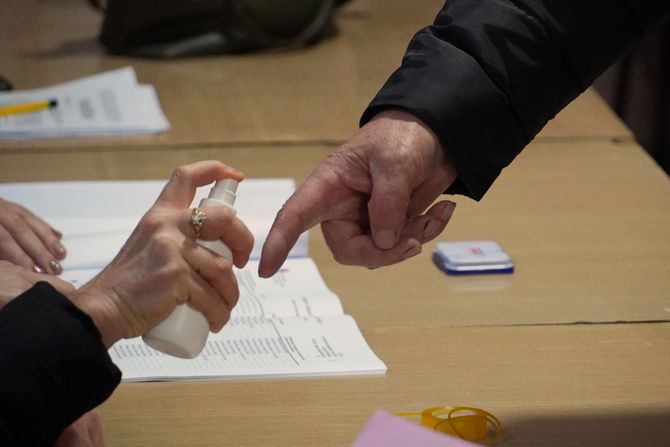 Biračka mesta Negotin, Mionica, Sečanj, gde se danas održavaju lokalni izbori