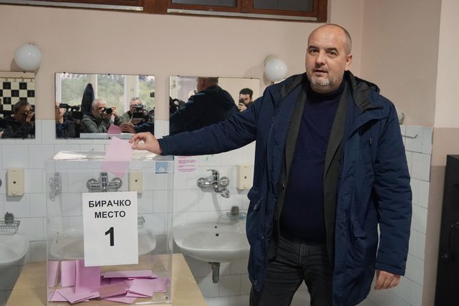 Biračka mesta Negotin, Mionica, Sečanj, gde se danas održavaju lokalni izbori