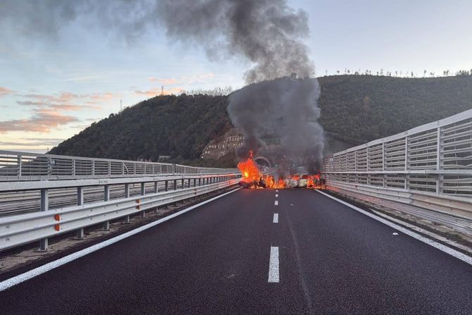 Italija, Kalabrija, napad, pljačka