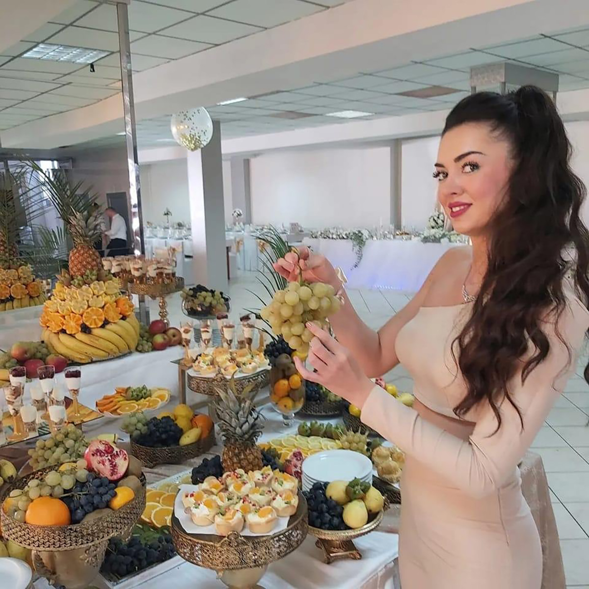 Ćerka Saške Karan izrasla u nestvarnu lepoticu! Diplomirala fiziku, a od slika u miniću mnogima nije dobro