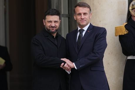 Volodimir Zelenski, Emanuel Makron