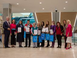 Izložba 100 žena – 100 minijatura