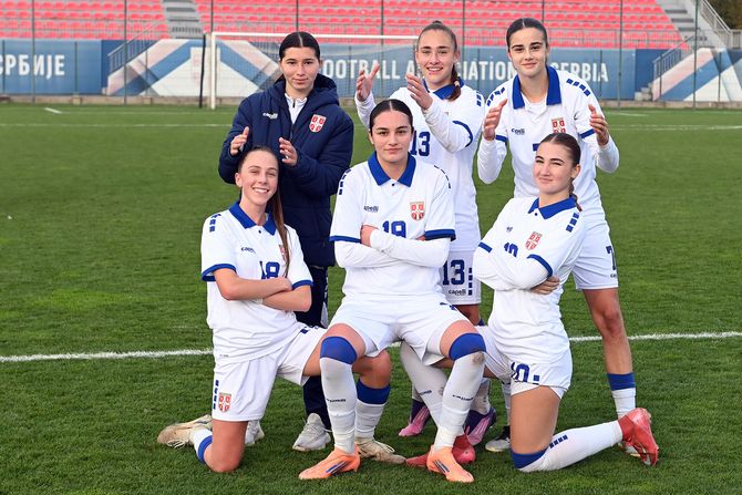 Ženska fudbalska reprezentacija Srbije U19