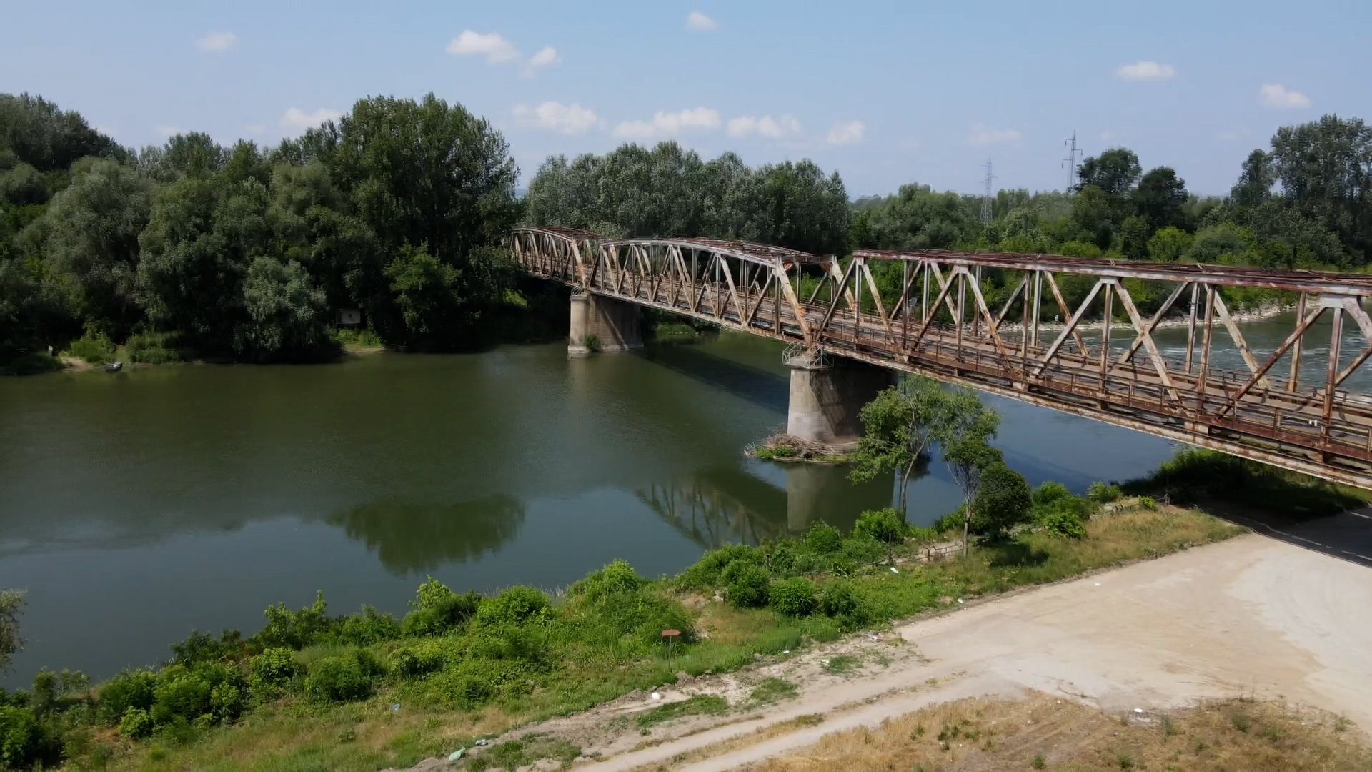 Počelo premošćavanje Velike Morave tokom izgradnje novog mosta kod Svilajnca