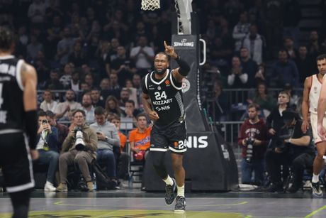 KK Partizan - KK Bajern