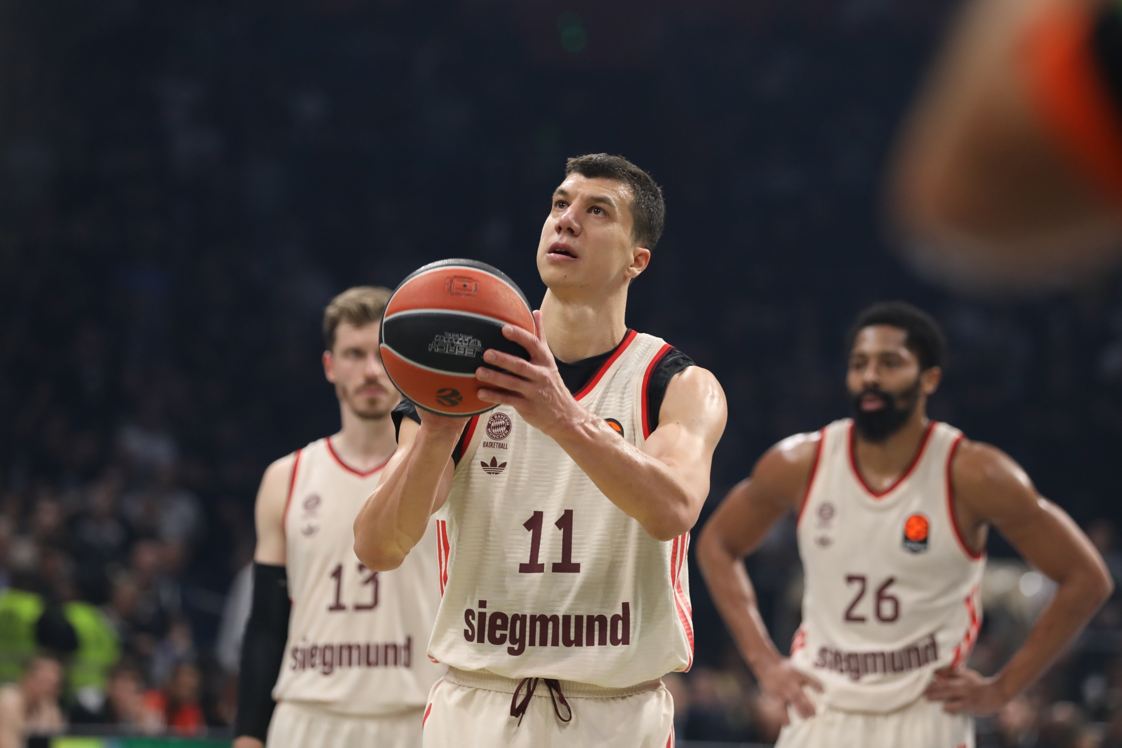 Ludnica u Dubaiju pred večiti derbi u Evroligi, ovakvu završnicu meča bi poželeo svaki ljubitelj košarke!