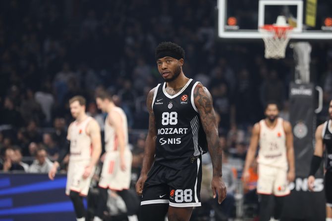 KK Partizan - KK Bajern