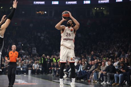 KK Partizan - KK Bajern