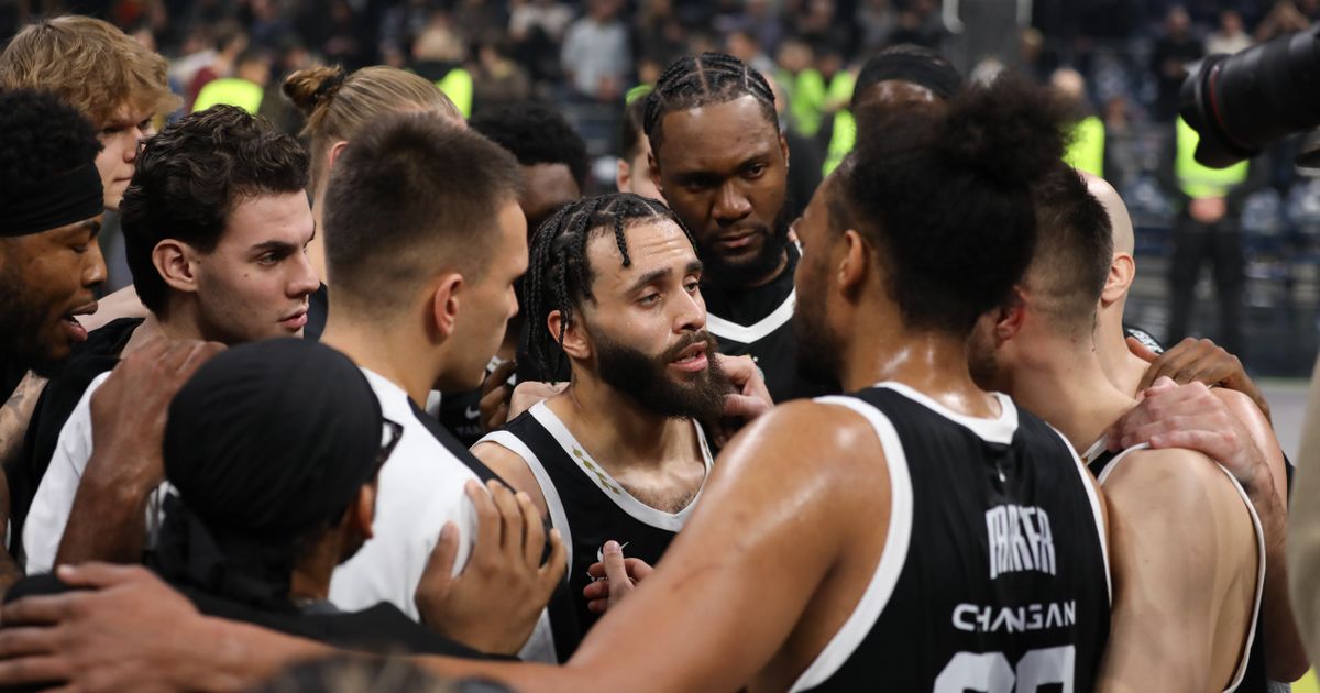 Rasprava igrača na kraju utakmice: Vašington i Vanja Marinković su se žestoko posvađali oko Grobara