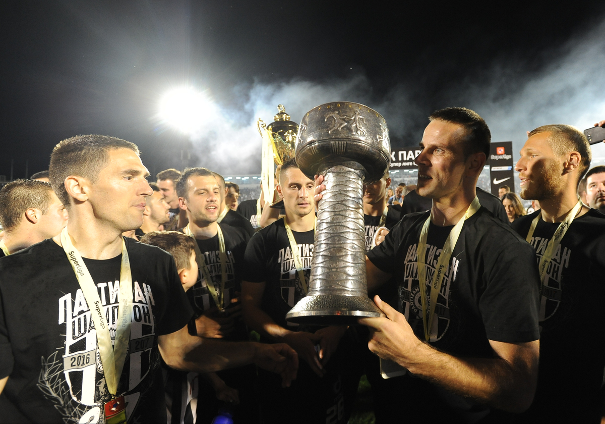 Doneo je Partizanu poslednji trofej, sad otvorio dušu: "Nismo imali novca za ručak, Zvezda je već slavila..."