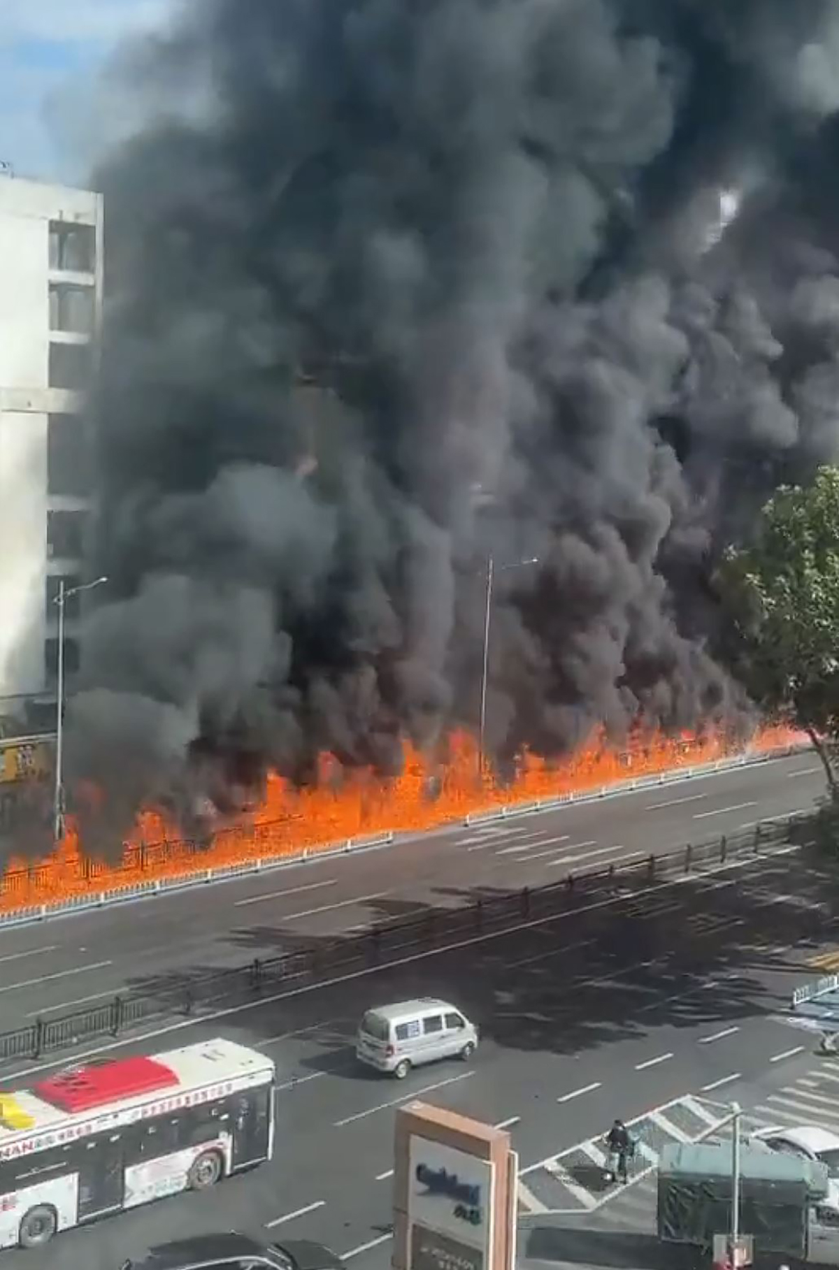 U požaru u gradu Čengdu poginulo pet osoba