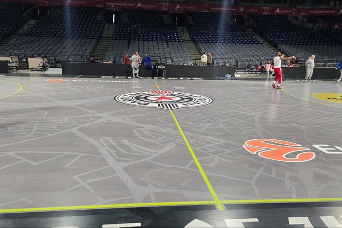 Zvezda, Partizan, parket