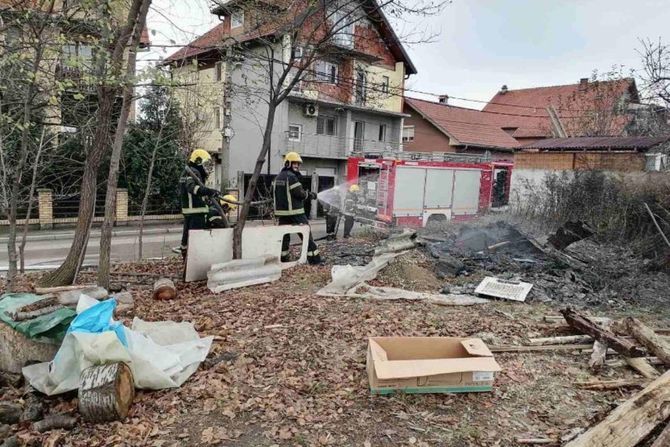 Požar, Kaluđerica, Kiosk