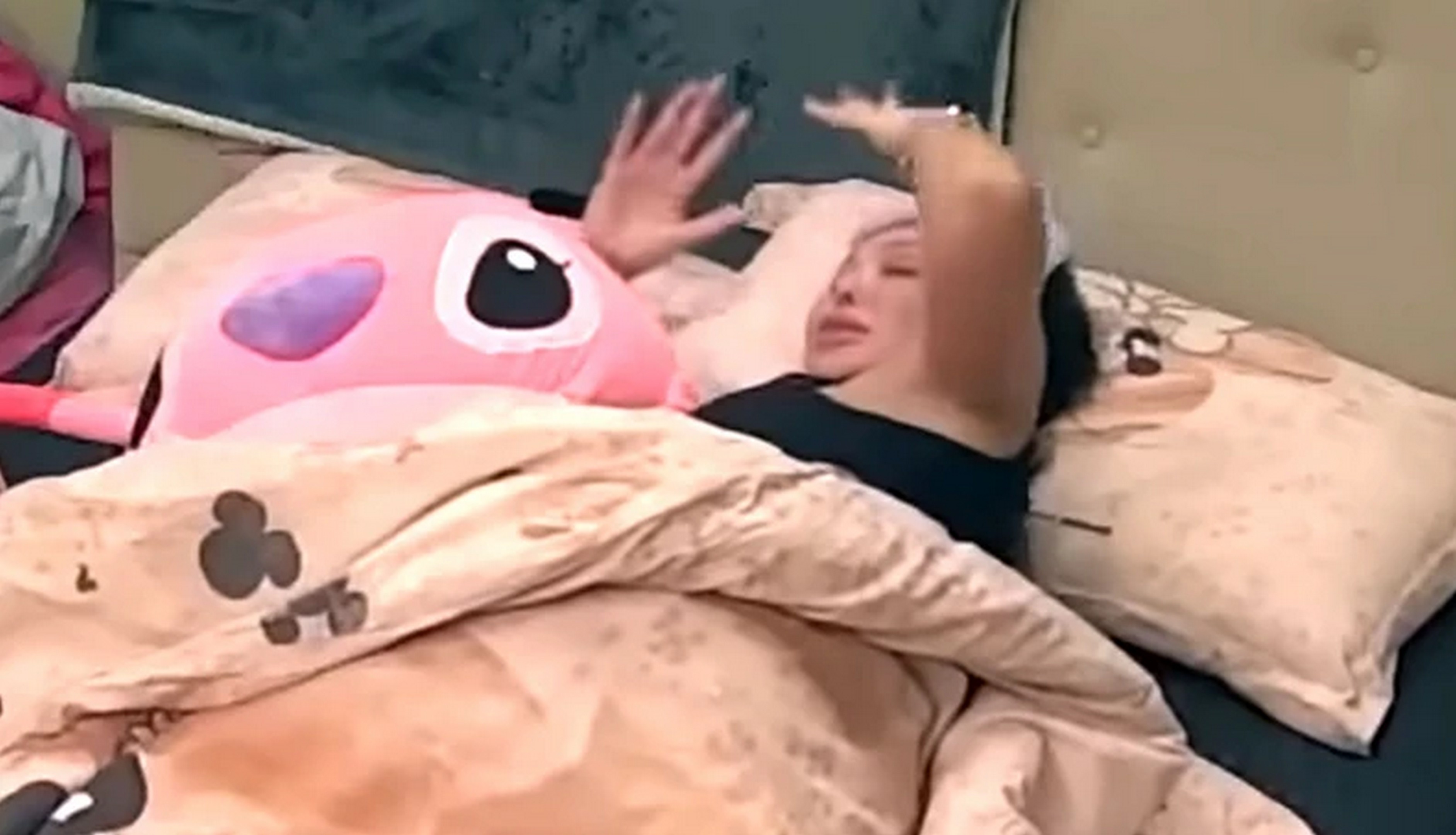 "Napraviću haos, nisam dobro psihički" Nakon operacije zadnjice Maja urla u Eliti: Evo šta odbija od cimerke